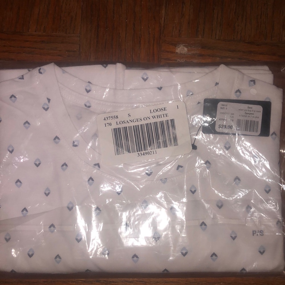 Mens whit designer t-shirt. Brand new with tags. White. RW&CO